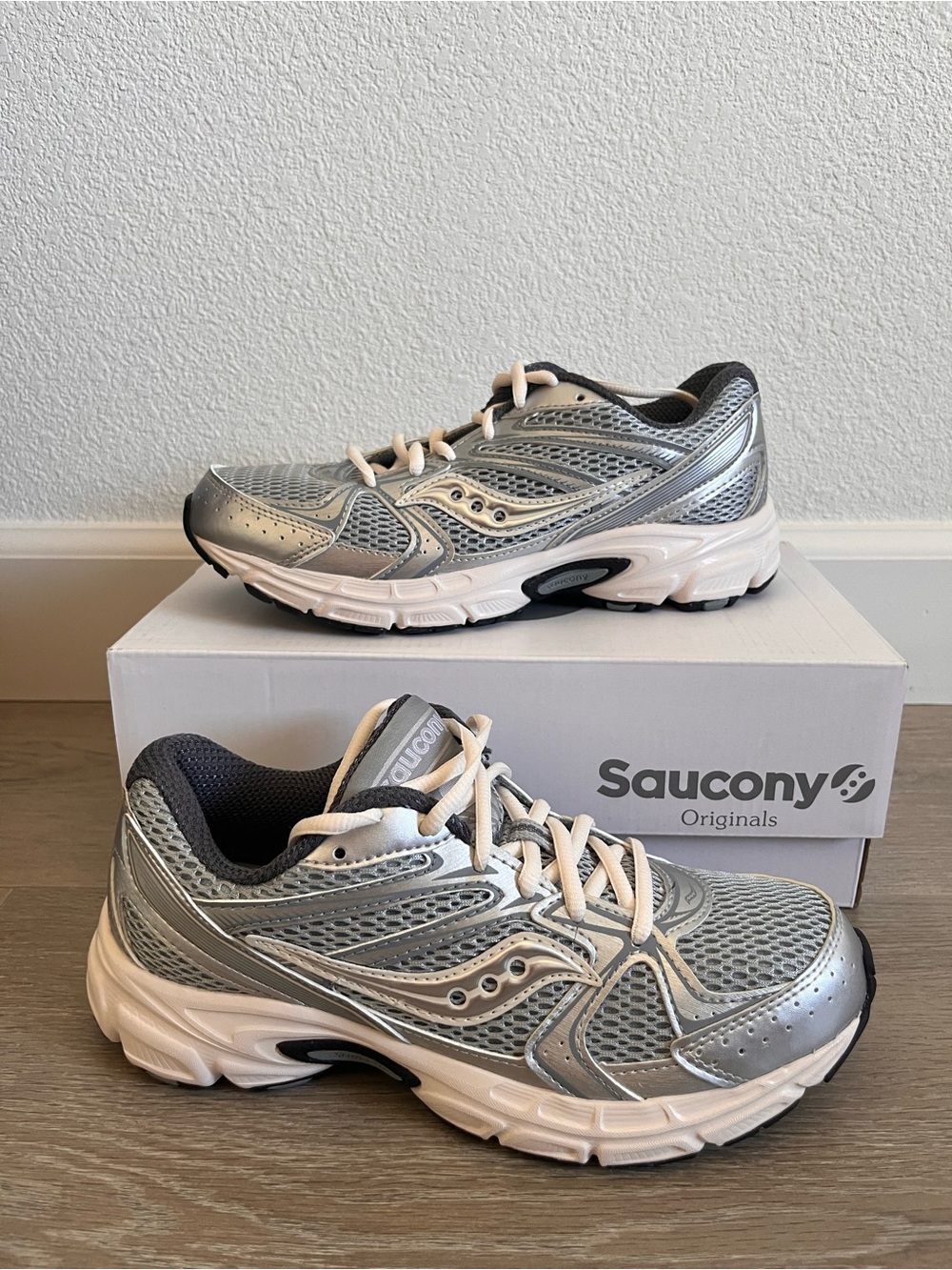 Saucony Silver and White Mesh Running Shoes